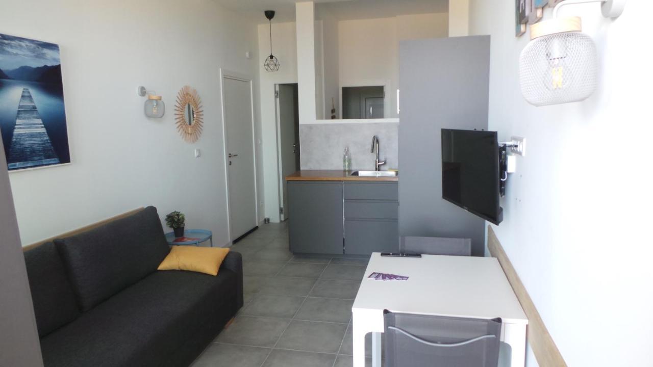 Appartements Modernes Vue Mer A Cap Esterel Saint-Raphaël Exterior foto