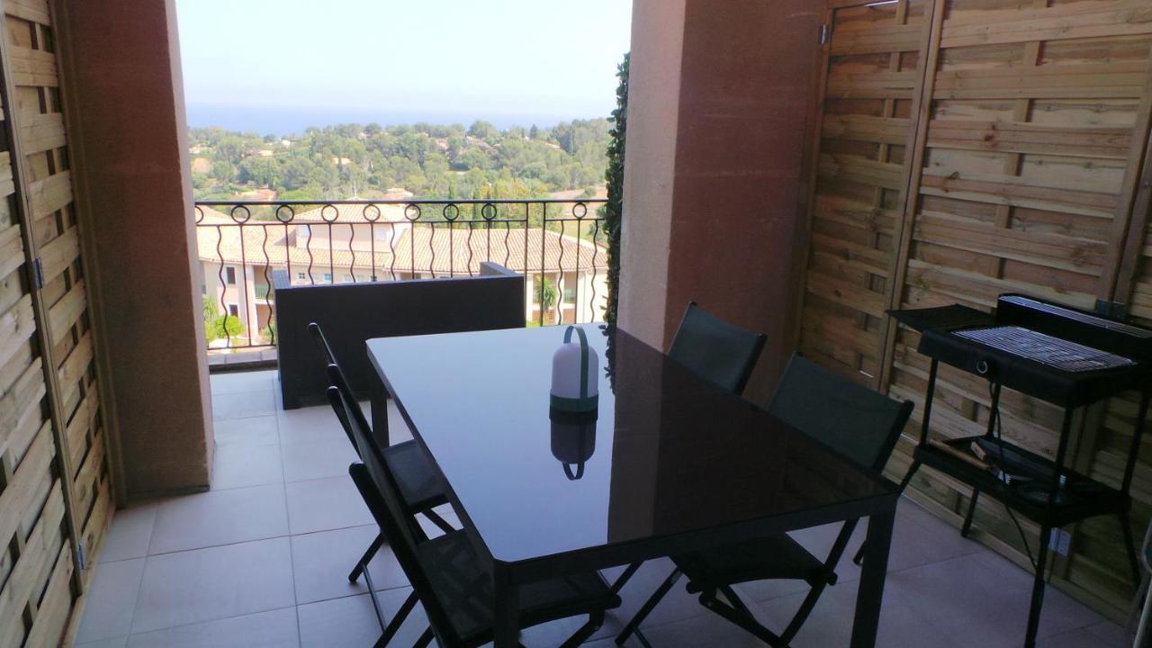 Appartements Modernes Vue Mer A Cap Esterel Saint-Raphaël Exterior foto